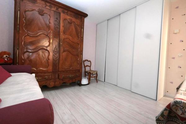 Maison atypique de 143 m² habitables et 160 m² au sol, proche de toutes commodités