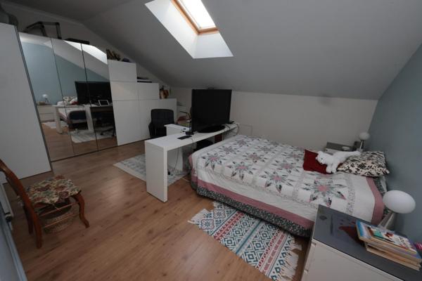 Maison atypique de 143 m² habitables et 160 m² au sol, proche de toutes commodités