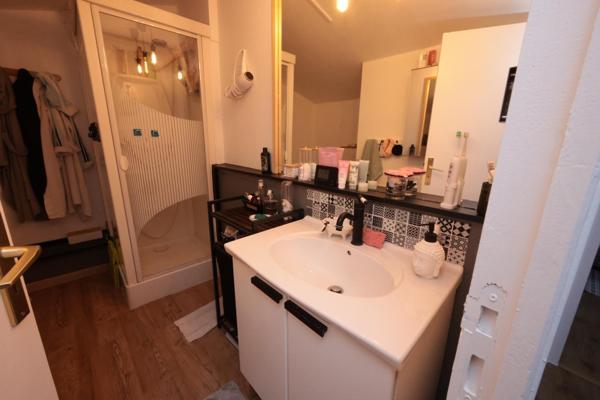 Maison atypique de 143 m² habitables et 160 m² au sol, proche de toutes commodités