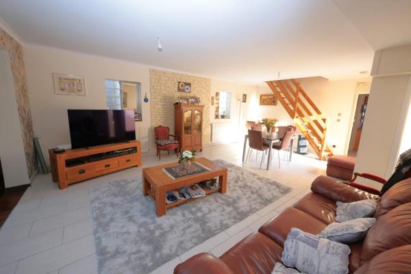 Maison atypique de 143 m² habitables et 160 m² au sol, proche de toutes commodités