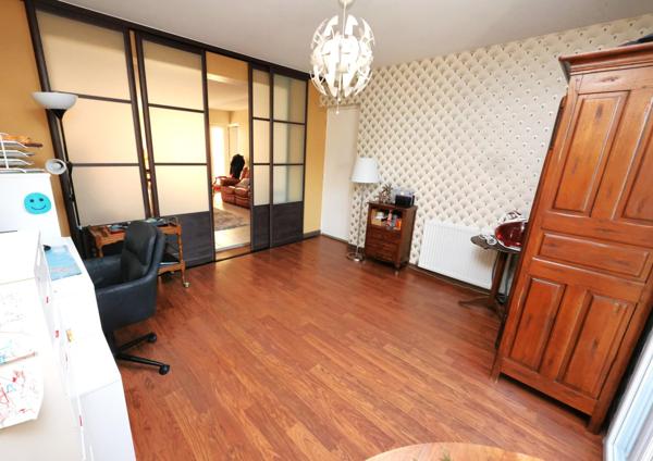 Maison atypique de 143 m² habitables et 160 m² au sol, proche de toutes commodités