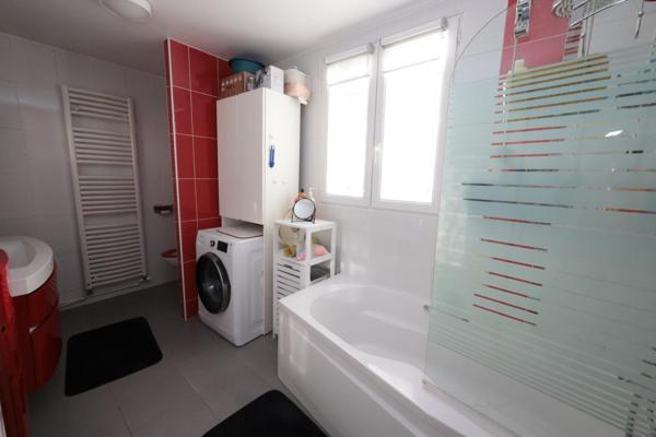 Maison atypique de 143 m² habitables et 160 m² au sol, proche de toutes commodités