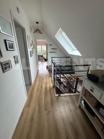 Maison totalement rénovée à Saint Symphorien le Château ! 