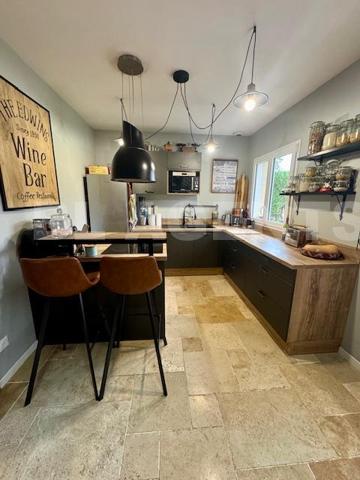 Maison totalement rénovée à Saint Symphorien le Château ! 