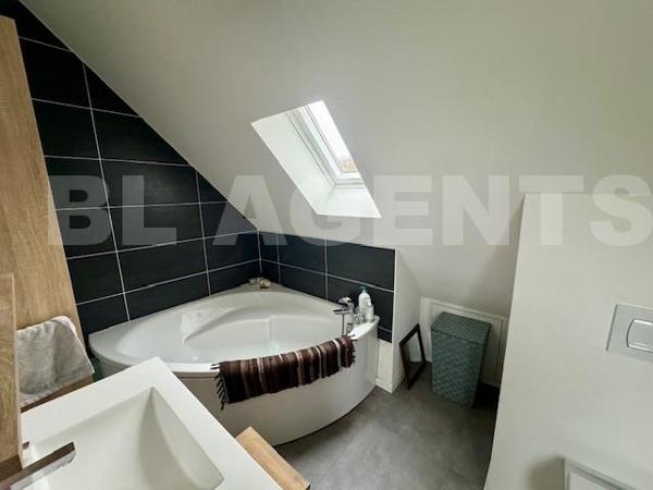 Maison totalement rénovée à Saint Symphorien le Château ! 