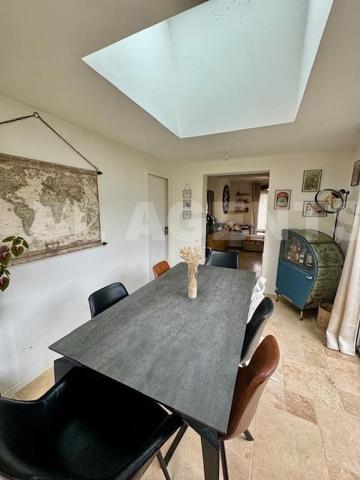 Maison totalement rénovée à Saint Symphorien le Château ! 