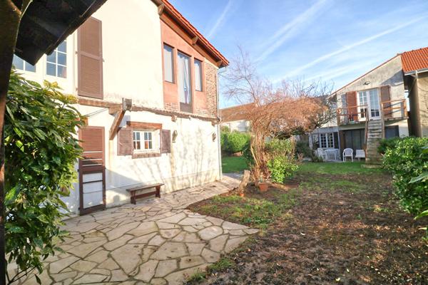 Maison Antony 5 pièce(s) 113.61 m2 + 2 studios indépendants