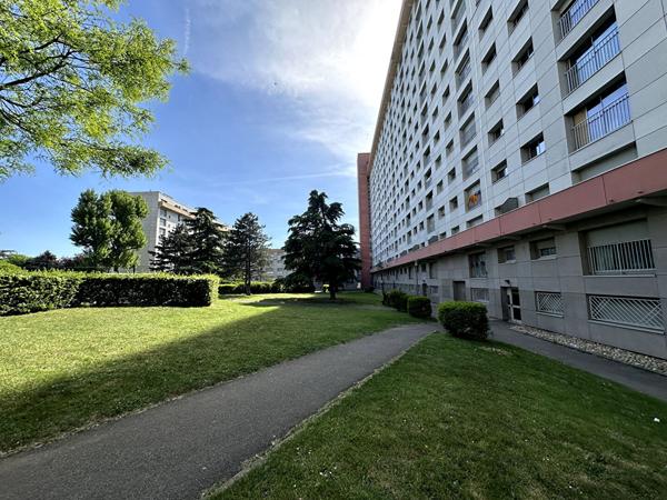 Appartement Venissieux 3 pièce(s) 67 m2 , Venissieux