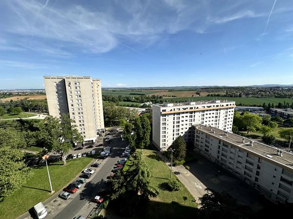 Appartement Venissieux 3 pièce(s) 67 m2 , Venissieux