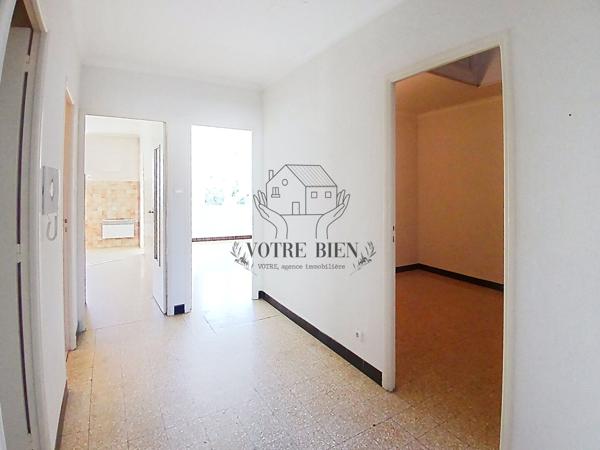 Local commercial + T3 - T4 avec TERRASSE