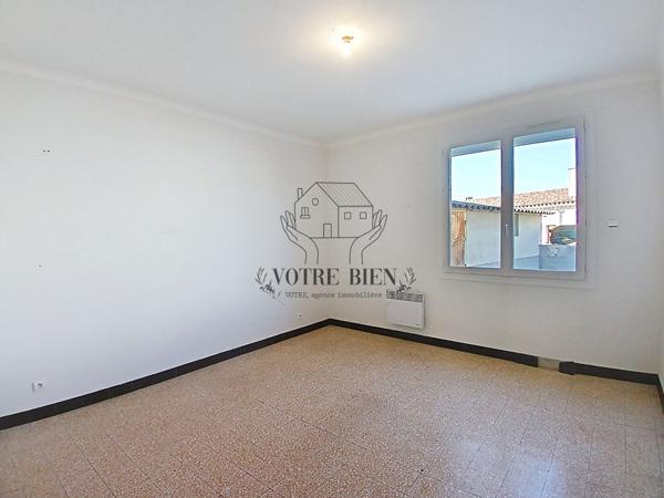 Local commercial + T3 - T4 avec TERRASSE