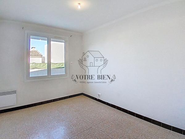 Local commercial + T3 - T4 avec TERRASSE