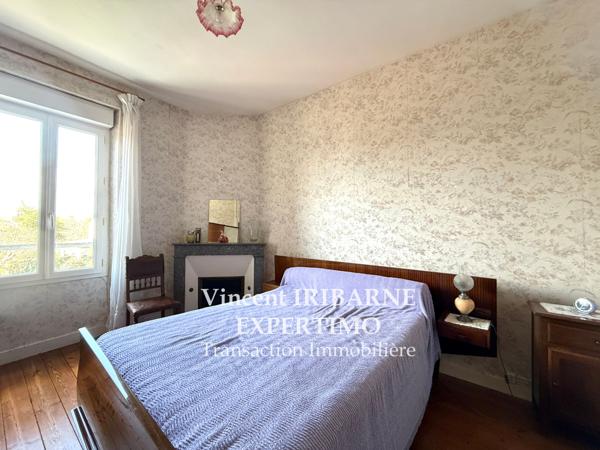 Saintes (17100) Maison De Ville, Garage et Jardin