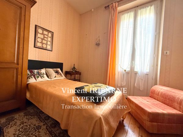 Saintes (17100) Maison De Ville, Garage et Jardin