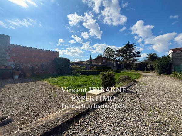 Saintes (17100) Maison De Ville, Garage et Jardin