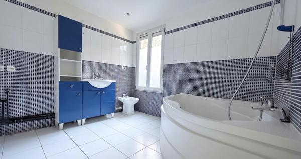 Duplex avec terrasse - 3 Chambres - Cave