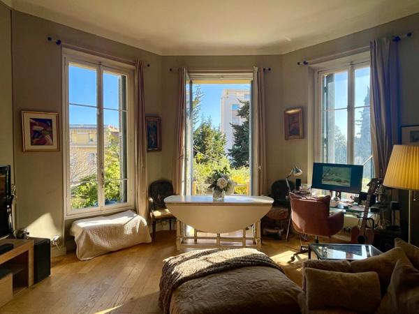 Appartement Bourgeois au calme