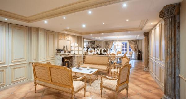 À vendre Maison 8 pièces 300.96 m² - Montmagny 95360