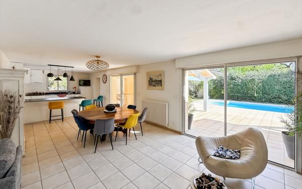 Maison à vendre    4 pièces •  Le Passage