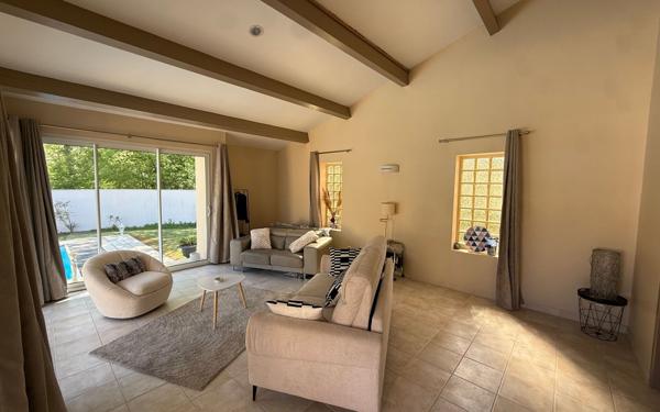 Maison à vendre    4 pièces •  Le Passage