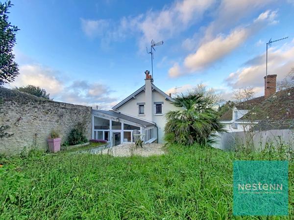 Maison de ville Amboise centre, 4 pièce(s) 67 m2 et jardinet.