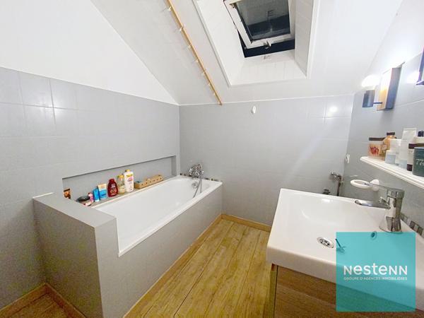 Maison de ville Amboise centre, 4 pièce(s) 67 m2 et jardinet.