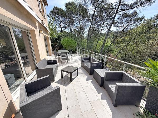 Superbe maison récente 6 pièces à Peymeinade