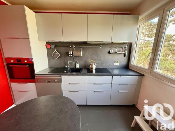 Appartement 4 pièces de 74 m² à Domont (95330)