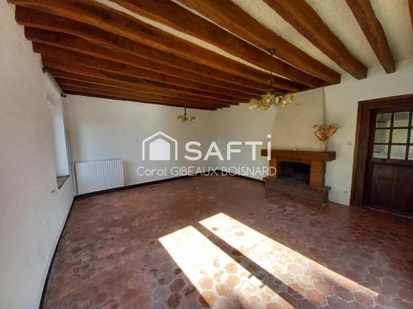 Ensemble de 2 habitations reliées avec double garage et superbe terrain