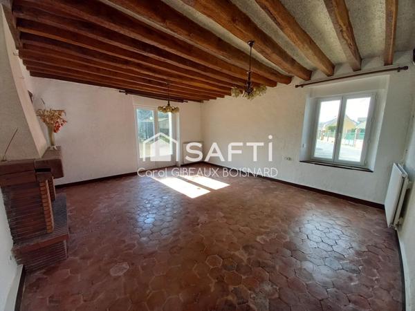 Ensemble de 2 habitations reliées avec double garage et superbe terrain