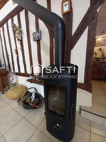 Ensemble de 2 habitations reliées avec double garage et superbe terrain