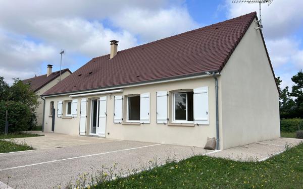 Maison à vendre    4 pièces •  Mer