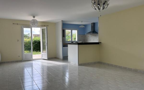 Maison à vendre    4 pièces •  Mer