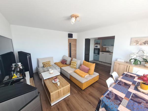 HYERES - Appartement T4 lumineux avec terrasse et vue dégagée