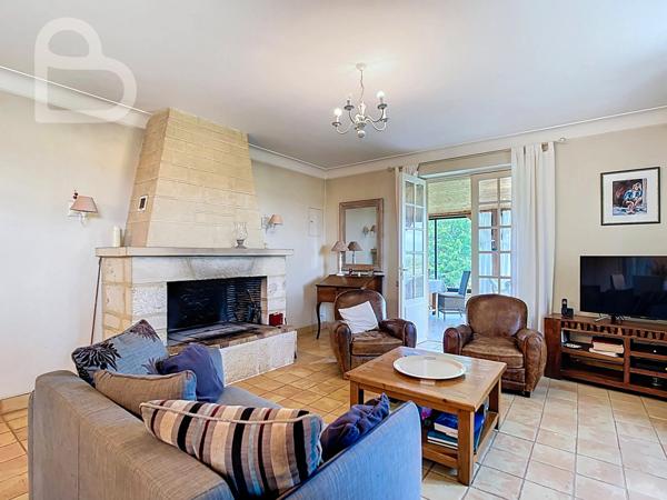 Frayssinet-le-Gélat (46250) Maison de campagne avec piscine, gîte et grange sur 5 ha