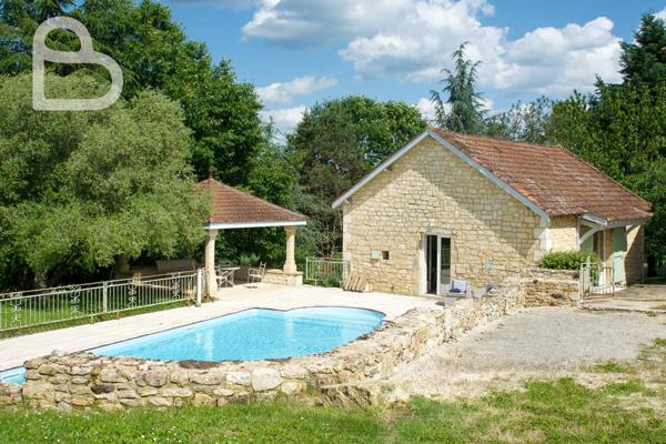 Frayssinet-le-Gélat (46250) Maison de campagne avec piscine, gîte et grange sur 5 ha