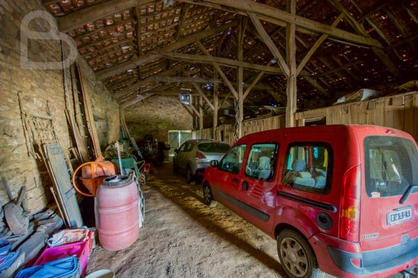 Frayssinet-le-Gélat (46250) Maison de campagne avec piscine, gîte et grange sur 5 ha