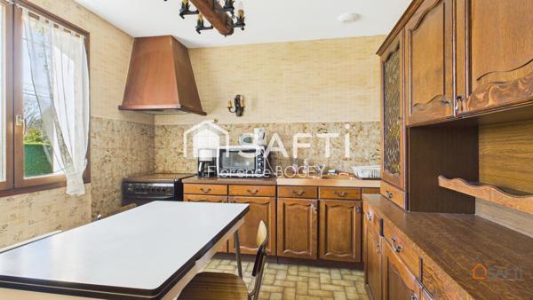 Pavillon dans quartier résidentiel