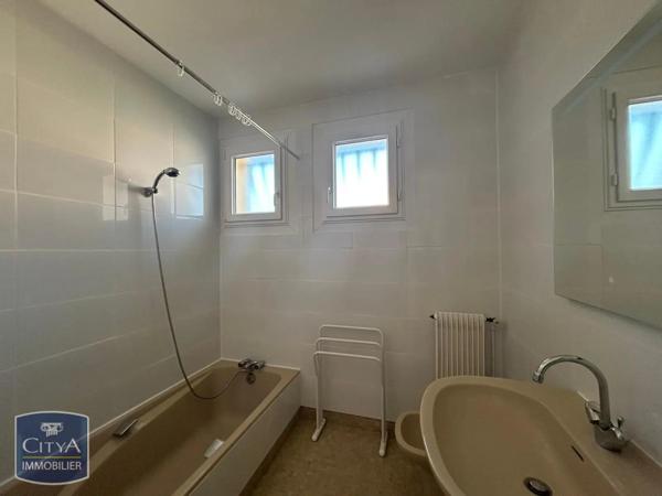 Maison à louer 4 pièces 89.82m² Lèves (28300)