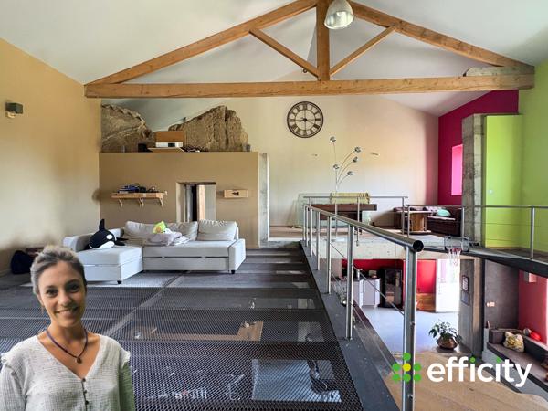 Maison
         4 pièces
        - 208 m² Exclusivité 185 000 € *