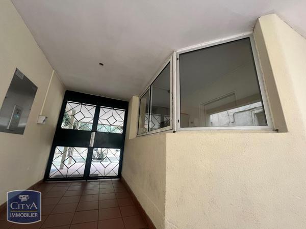 Appartement à louer 1 pièce 17m² Nîmes (30900)