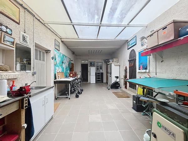 NANTES CHANTENAY Maison 5 pièces à à fort potentiel, avec garage double et jardin