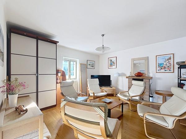 NANTES CHANTENAY Maison 5 pièces à à fort potentiel, avec garage double et jardin
