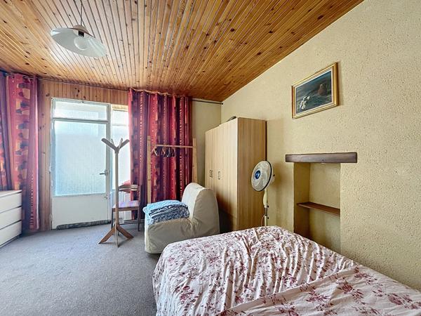 NANTES CHANTENAY Maison 5 pièces à à fort potentiel, avec garage double et jardin