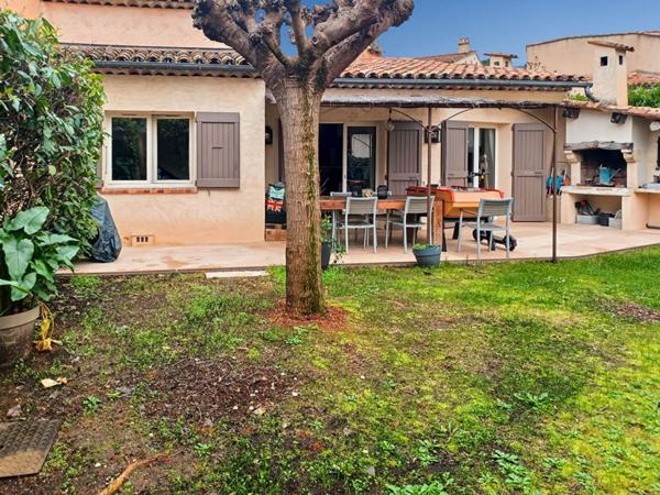 Maison 4 pièces dans domaine avec piscine Peymeinade centre