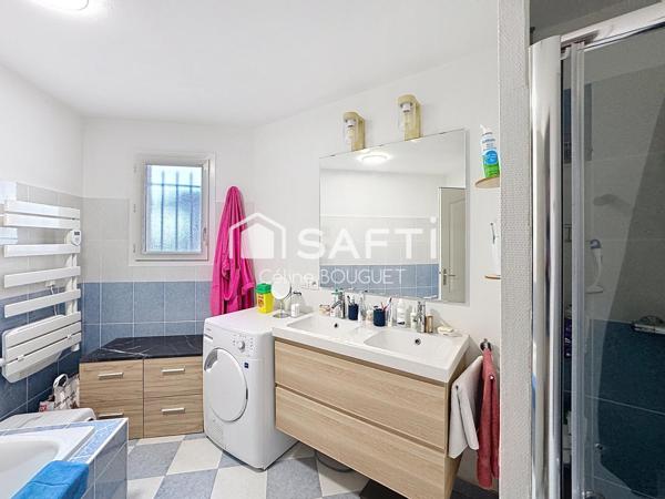 Maison 5 pièces avec garage et piscine