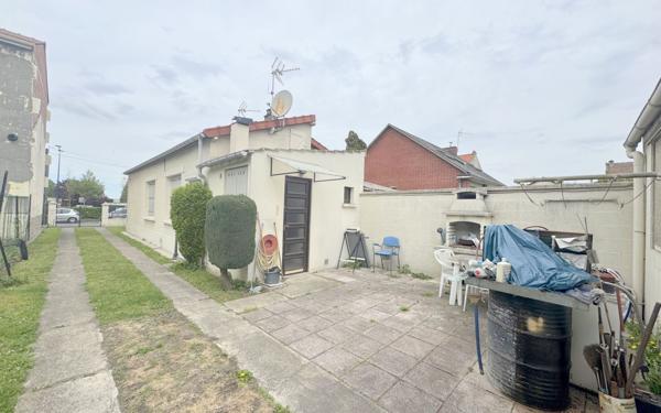 Maison à vendre    2 pièces •  Drancy