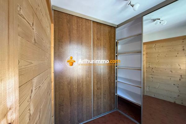 Vente                                                      Appartement
                        
                     3 pièces                      68 m2                     à Guillestre