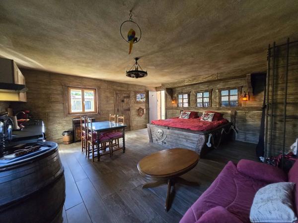 Superbe Mas avec multiples logements et piscine à Bompas