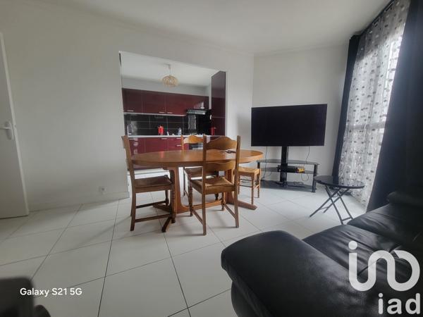 Appartement 3 pièces de 56 m² à Grigny (91350)